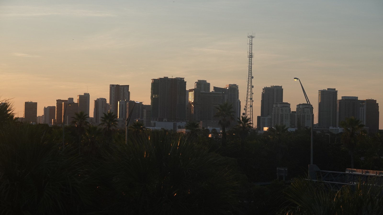 How Do Skyscrapers Survive Hurricanes