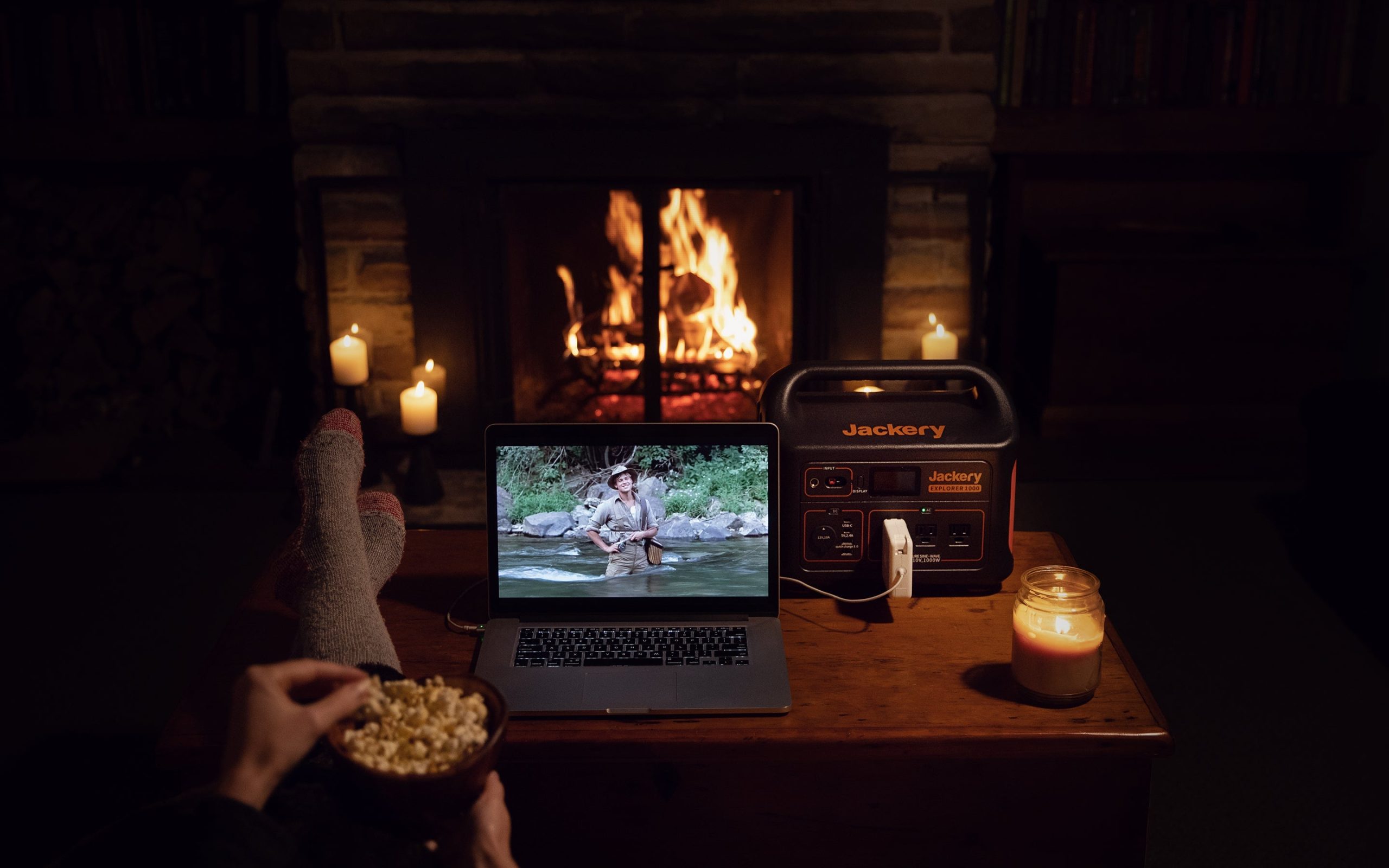 How to Survive Cold Weather Without Electricity